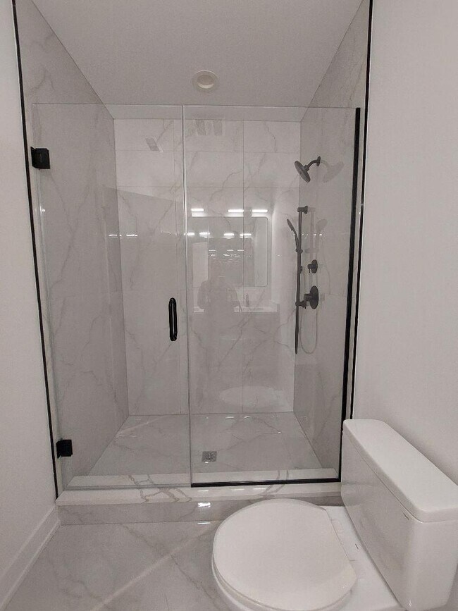 Building Photo - 4625 S Michigan Ave