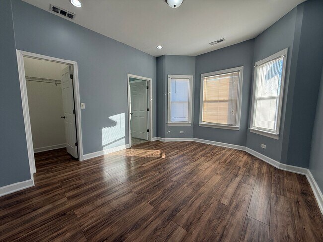 Building Photo - 9738 S Ave L
