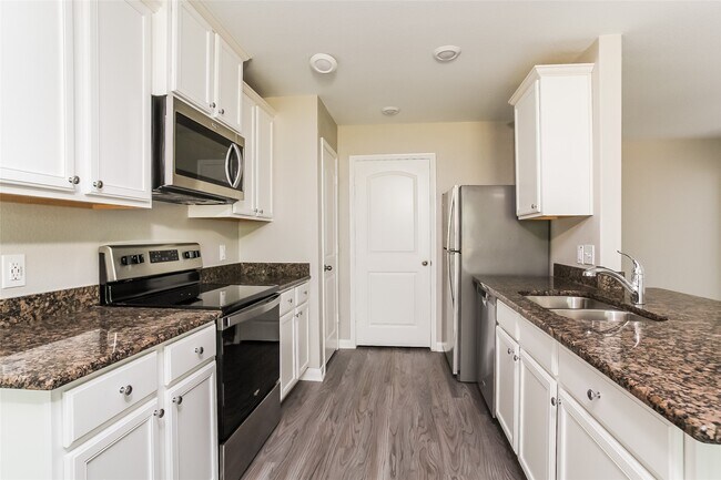 Building Photo - 23055 Bellini Dr