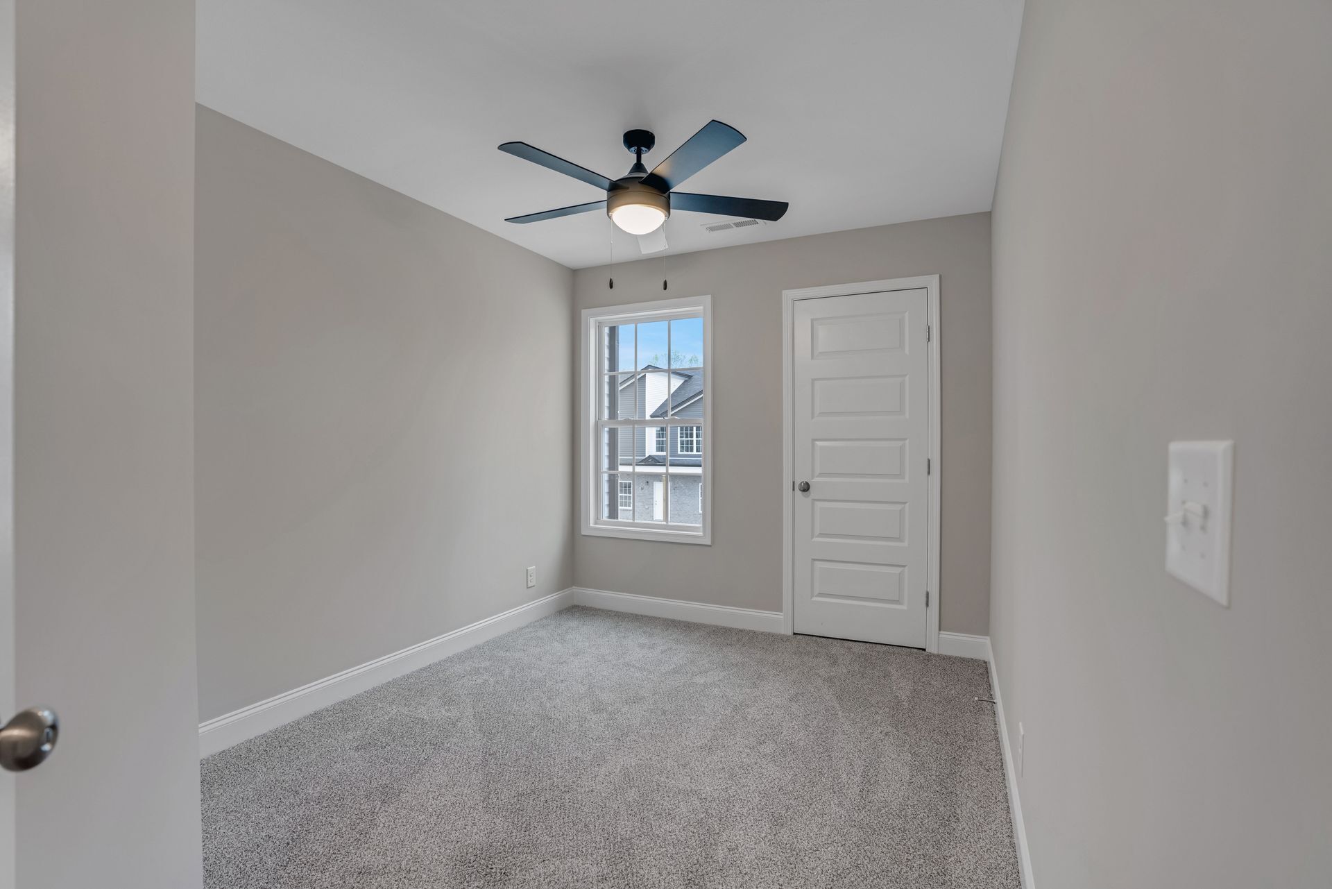 Building Photo - Excell Pointe 3 Bedroom Townhomes