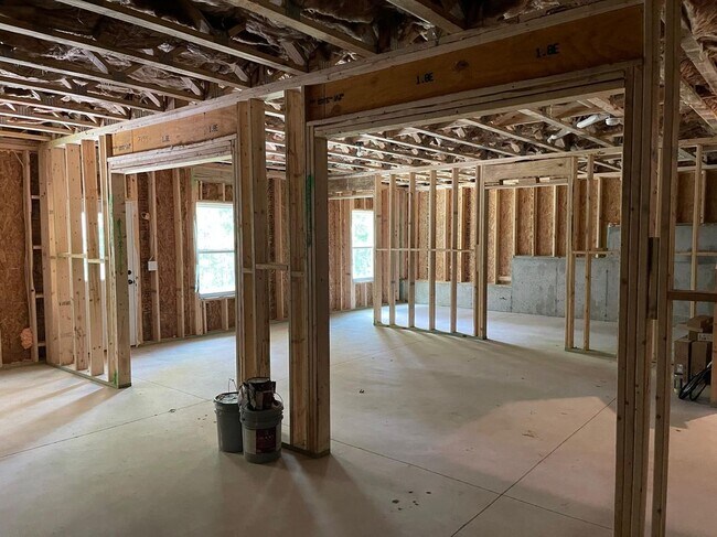 Building Photo - 632 Gilles Ln