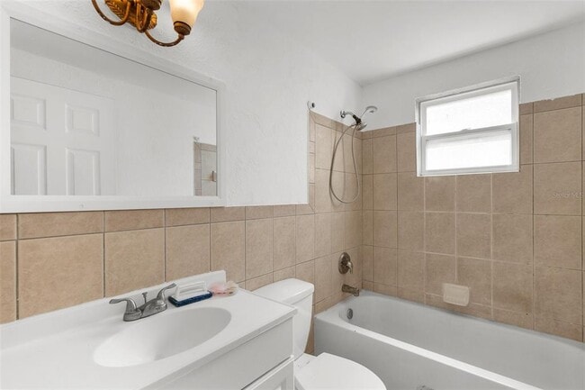 Building Photo - 5330 Poinsettia Dr