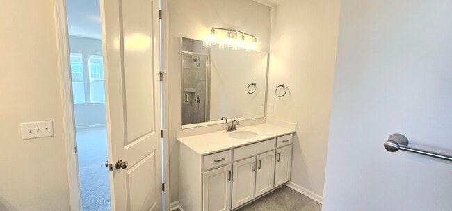 Building Photo - 904 Kinsey Aly