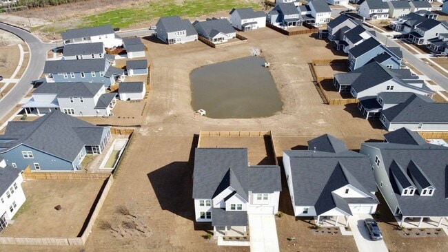 Building Photo - Ideal Home for Rent in Summers Corner Comm...
