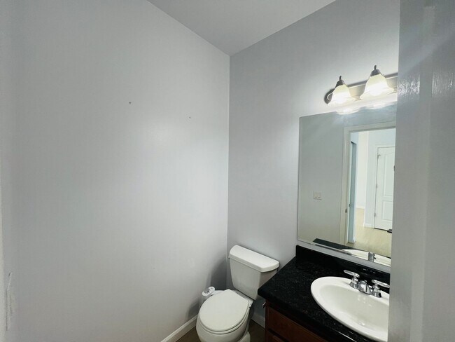 Building Photo - 4 Bedroom 2.5 Bathroom Home w/ Garage In Ferndale!