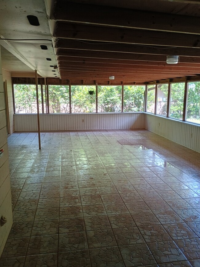 Building Photo - 2814 Lake Arnold Pl
