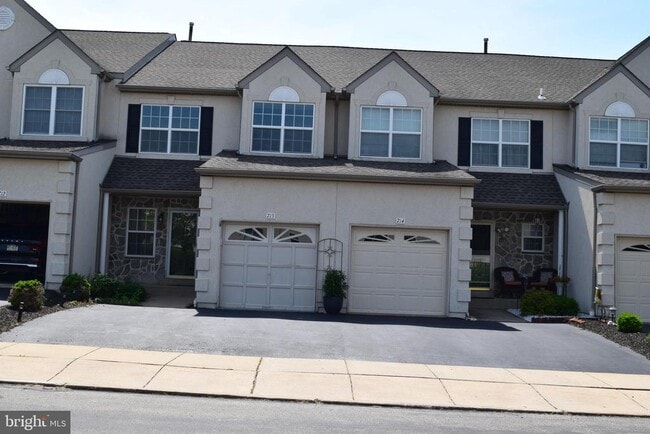 Building Photo - 713 Whitetail Cir