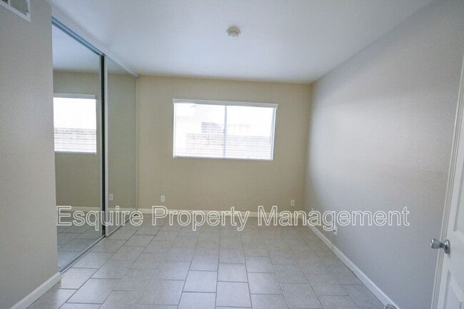 Building Photo - 1170 Novato Dr