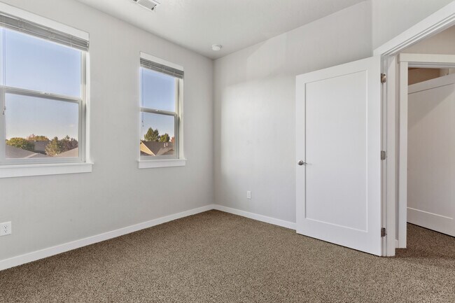 Building Photo - 10307 W Carlton Bay Dr