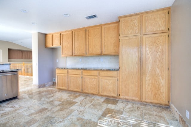 Building Photo - 2029 Vista Del Sol
