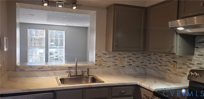 Building Photo - 7740 Pomeroy Ct