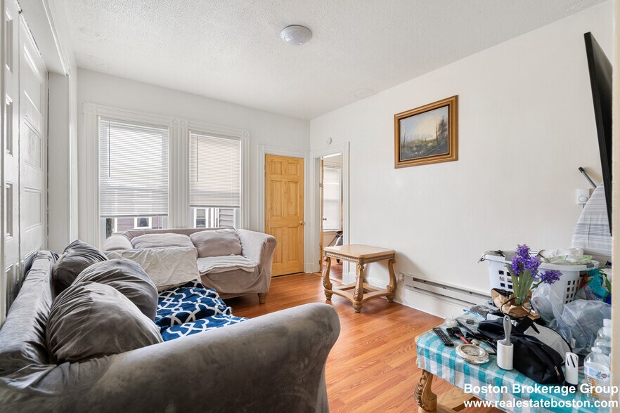 Building Photo - 78 Hillside St