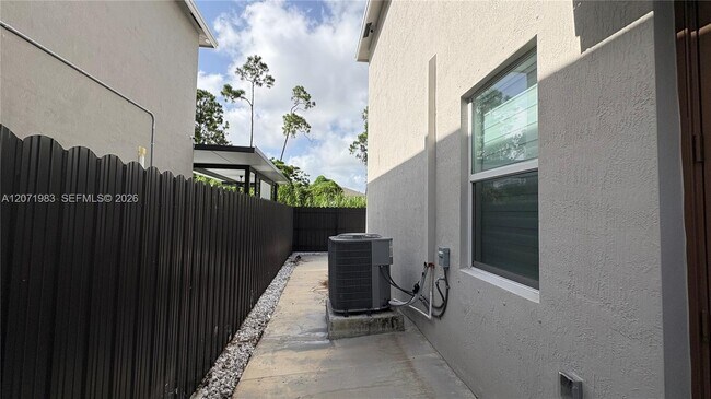 Building Photo - 12948 SW 265th Terrace