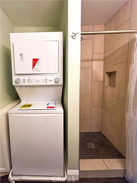 Building Photo - 5830 Benner St