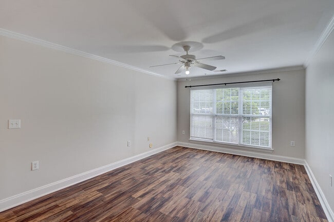 Building Photo - 2820 Bloomfield Ln