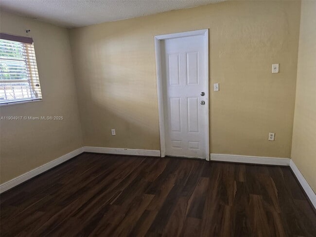 Building Photo - 2835 NW 22nd Ave