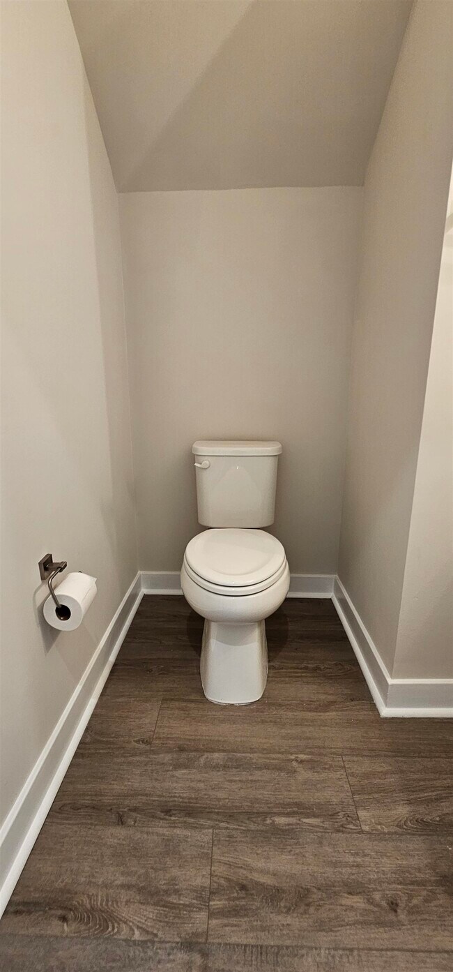 Building Photo - 2313 Hazel Wy