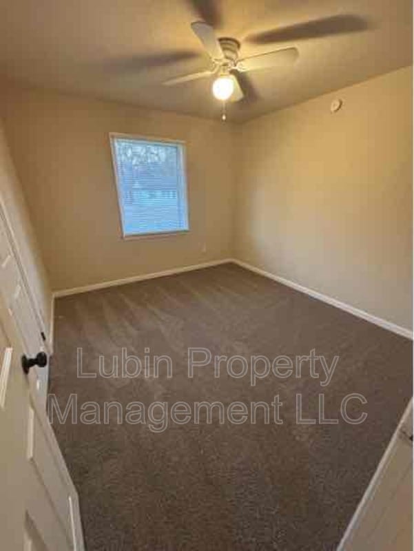 Building Photo - 4017 Mountain Terrace St