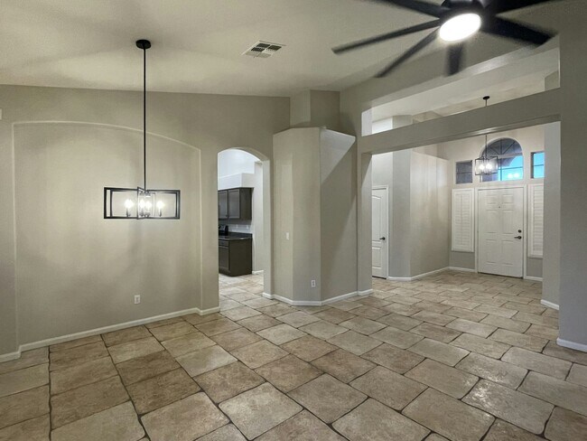 Building Photo - 2150 S Boulder Ct