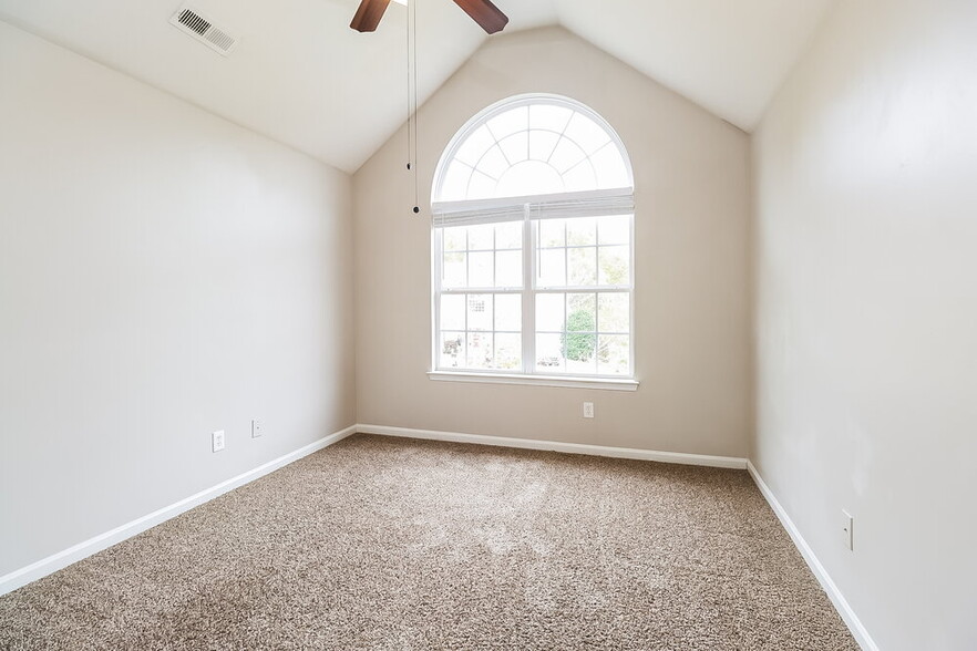 Building Photo - 3912 Parkers Fry