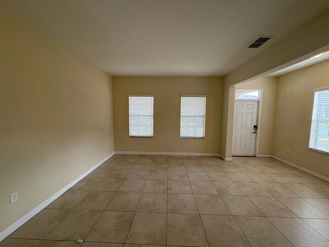 Building Photo - 4 BEDROOM / 3.5 BATHROOM RENTAL HOME - IND...