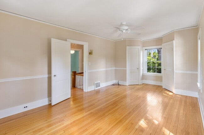 Building Photo - 244 Rose Terrace