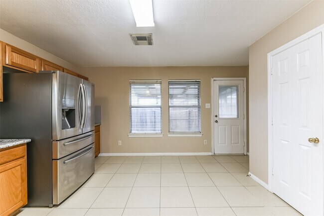 Building Photo - 8322 Kingsbridge Meadow Dr