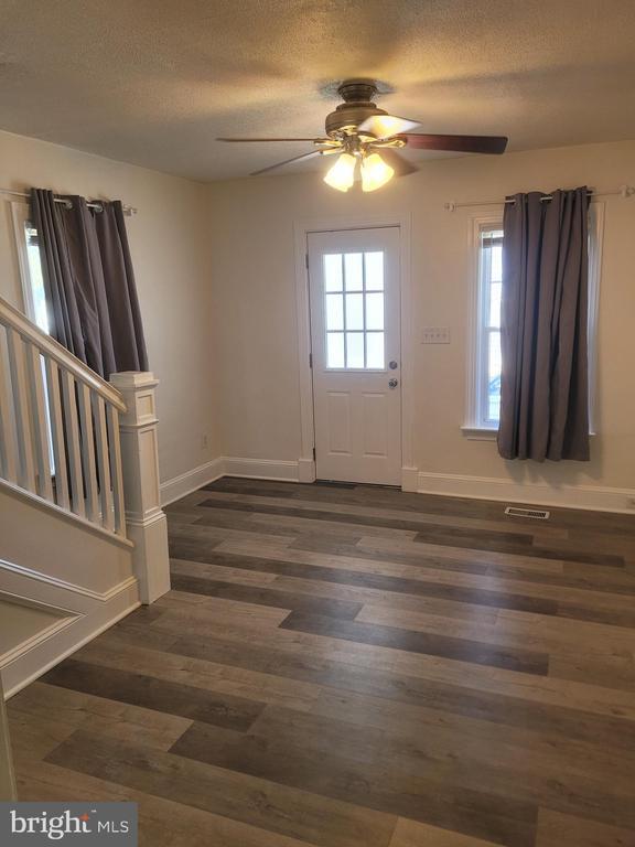 Building Photo - 48 Webster St