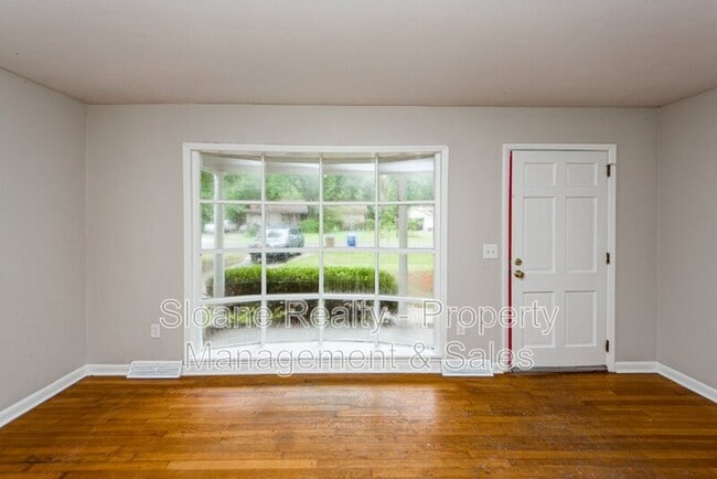 Building Photo - 1010 Yorktown Dr