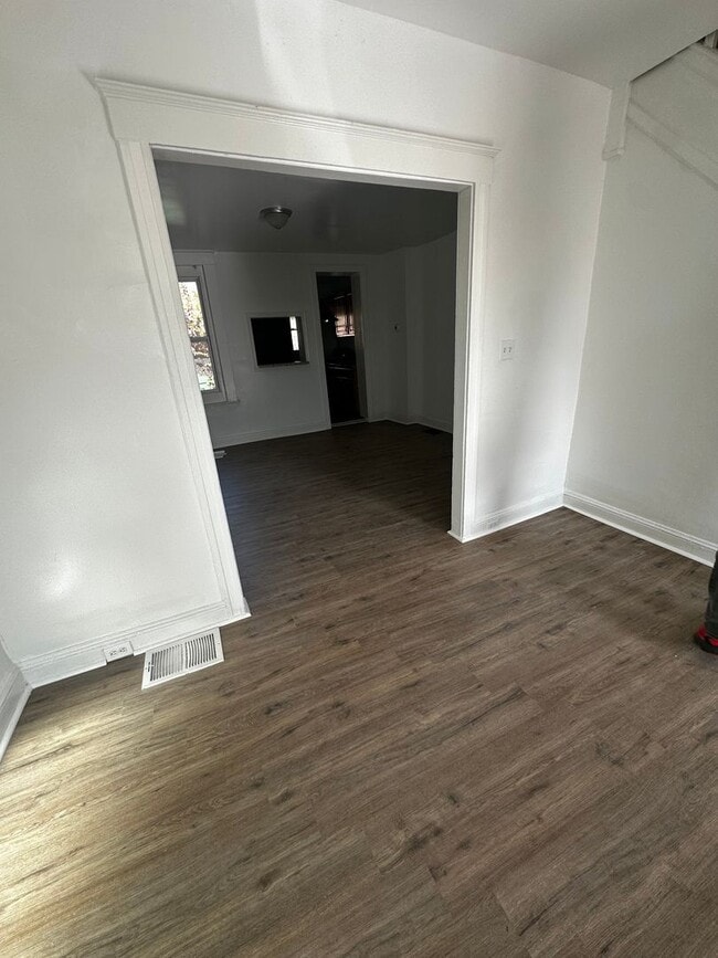 Building Photo - Beautiful newly renovated home near Johns Hopkins, University of Maryland and Peabody Institute