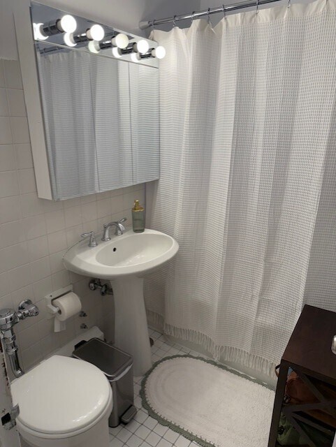 Building Photo - 4950 N Marine Dr