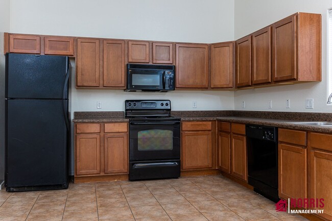 Building Photo - Perfect Home, Location and Price!