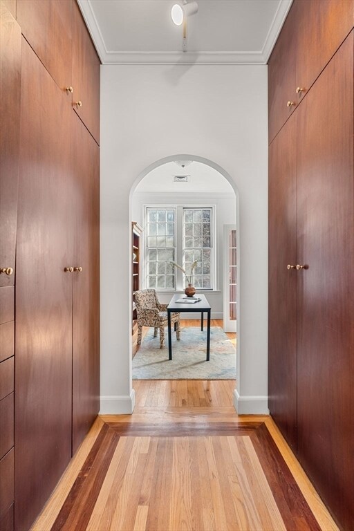 Building Photo - 120 Beacon St