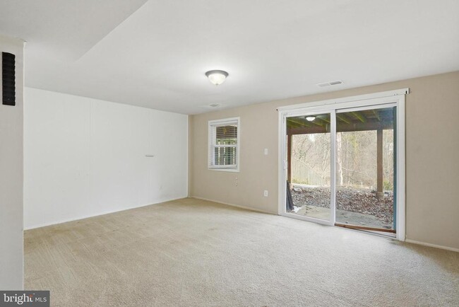 Building Photo - 5497 Endicott Ln