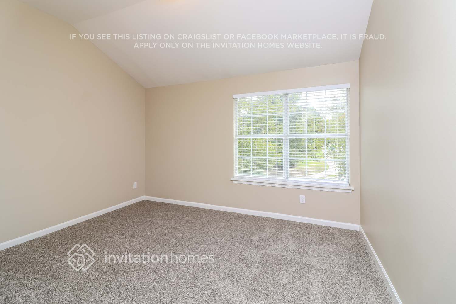 Building Photo - 107 Hidden Creek Dr