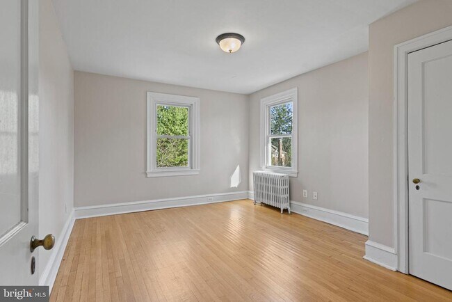 Building Photo - 1224 Lancaster Ave