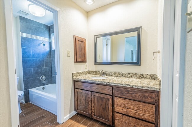 Building Photo - 11438 Brook Meadow Dr