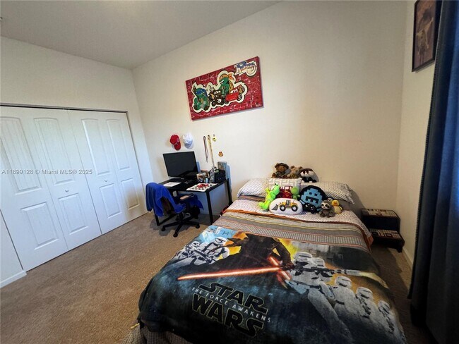 Building Photo - 25001 SW 118 Ct