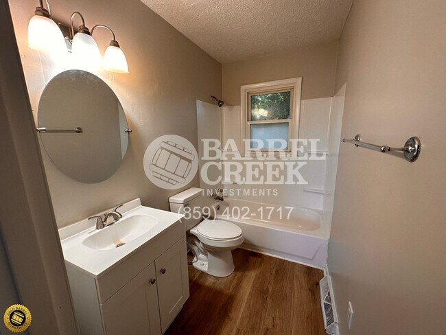 Building Photo - 2-bed 1-Bath House