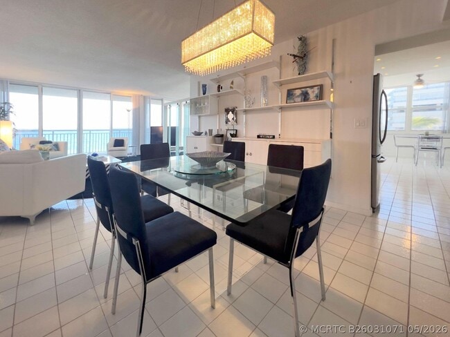 Building Photo - 3546 S Ocean Blvd