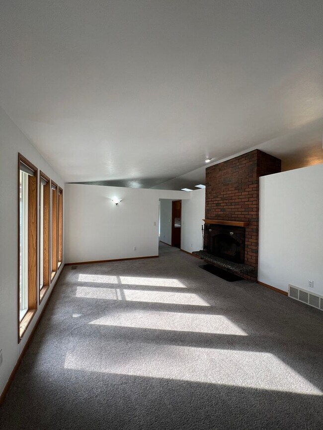 Building Photo - Mead Home Coming Soon!