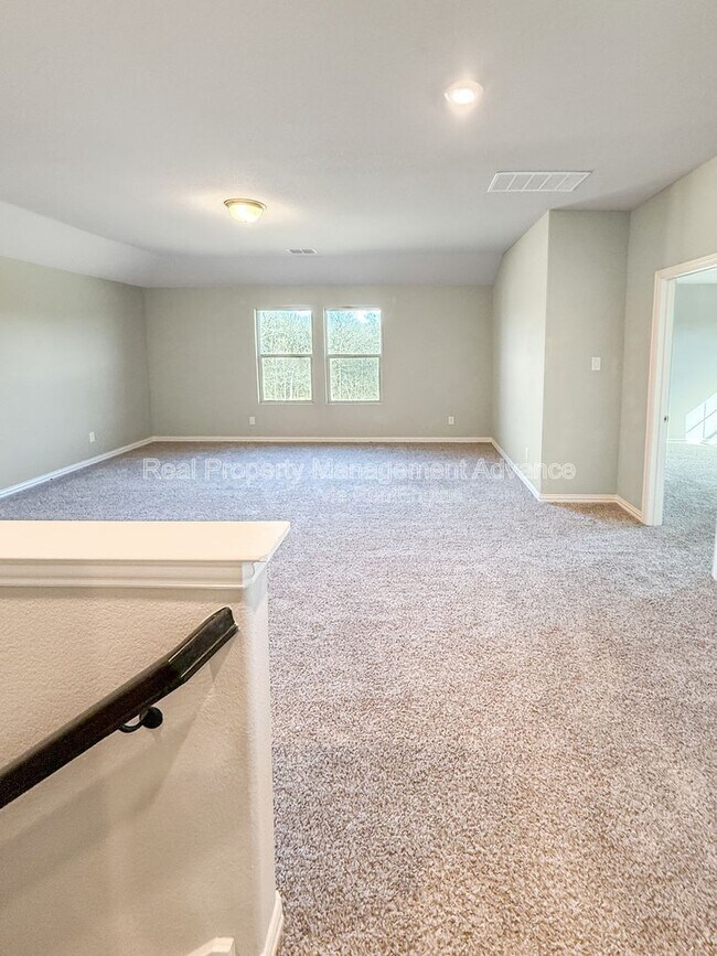 Building Photo - 452 Morning Dew Ln