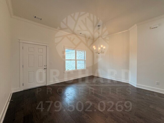Building Photo - 15 Lochgilphead Ln