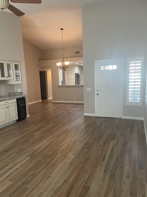 Building Photo - 153 Falls Ct