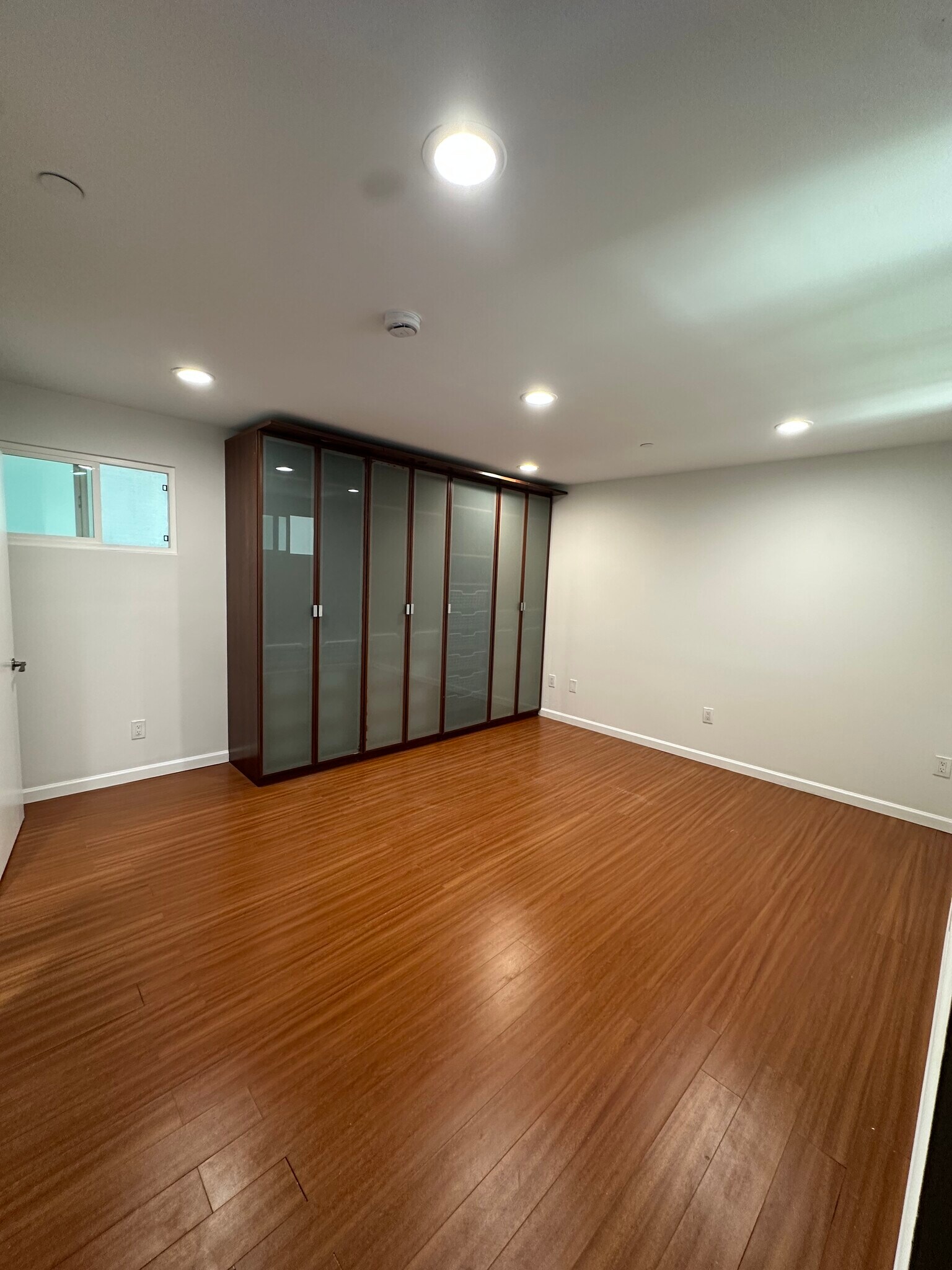 3rd bedroom - 12222 Wilshire Blvd