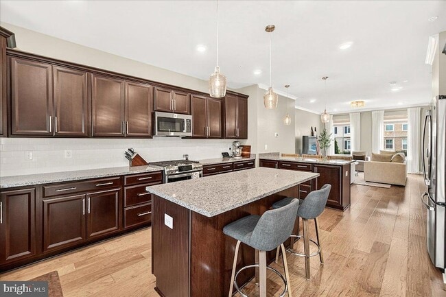 Building Photo - 22739 Tate St