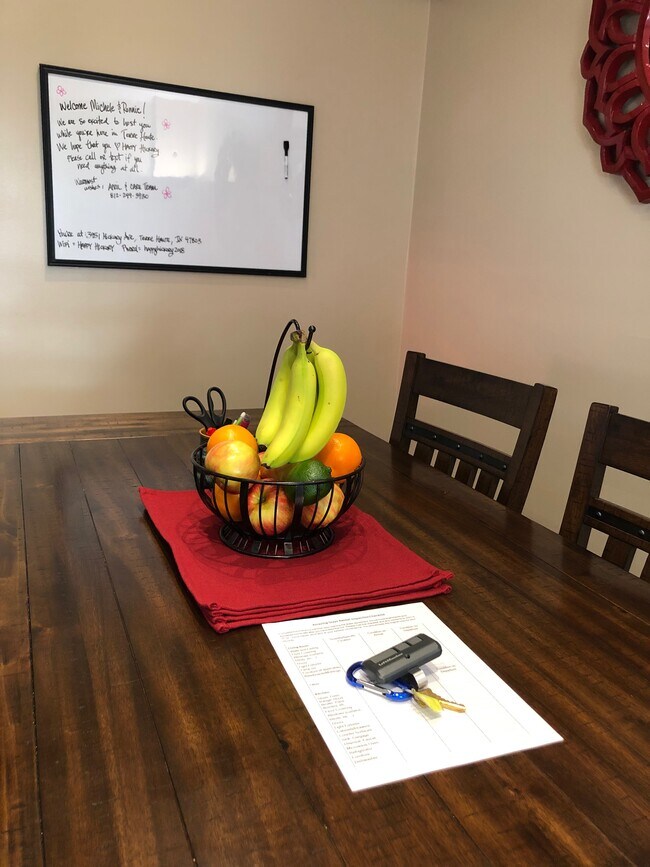 Building Photo - 3951 Hickory Ave