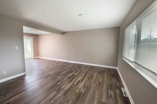 Building Photo - 5258 Kornwal Dr