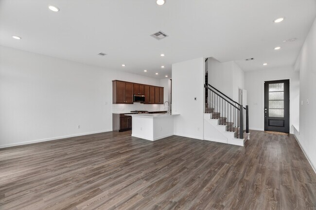 Building Photo - 5634 Amber Brook Ln