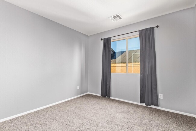 Building Photo - 1368 S 232nd Ave